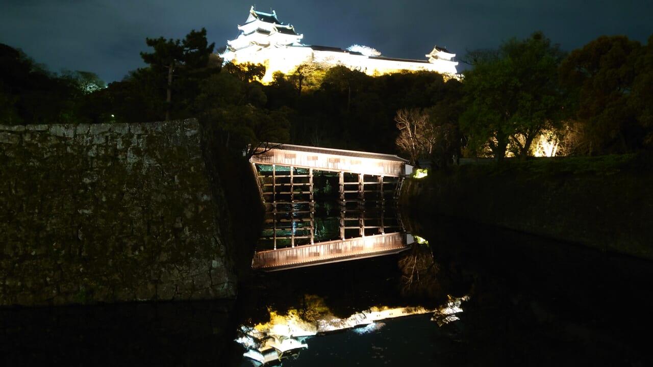 夜の和歌山城