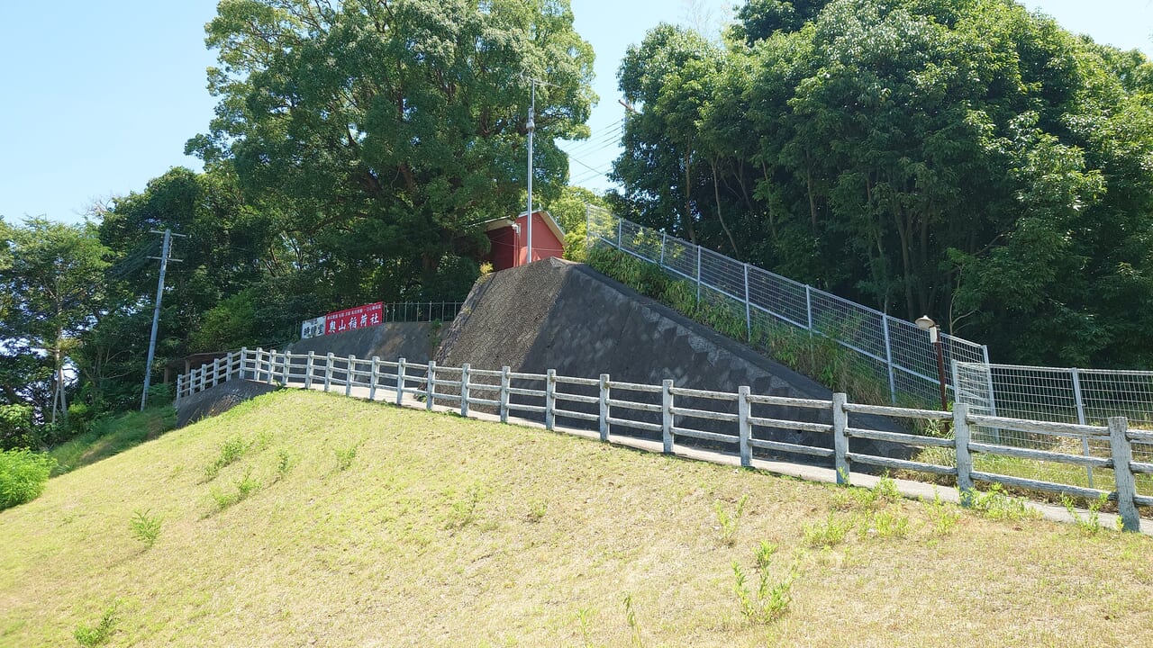 時鍾堂への坂道