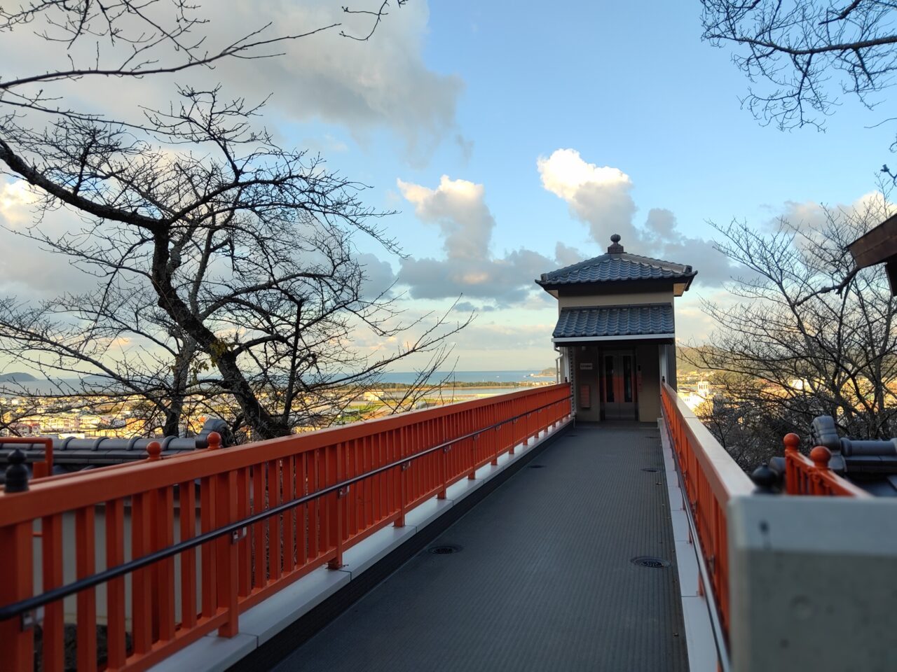 紀三井寺山上エレベーター